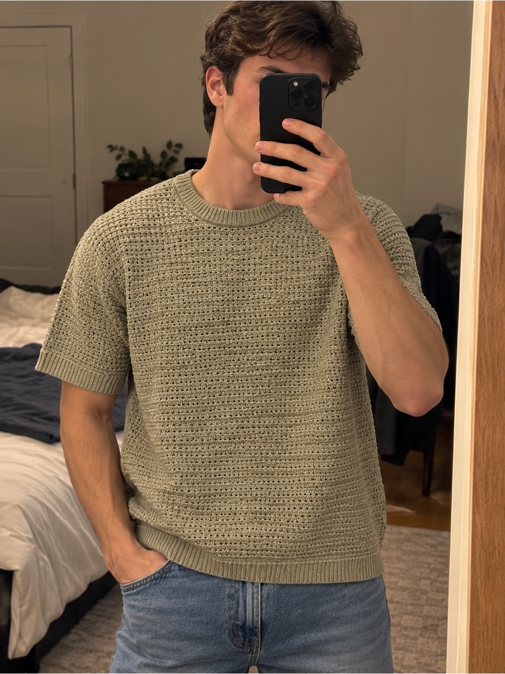 American Eagle Outfitters Men's Sage Green Knit Crewneck Short-Sleeve Sweater